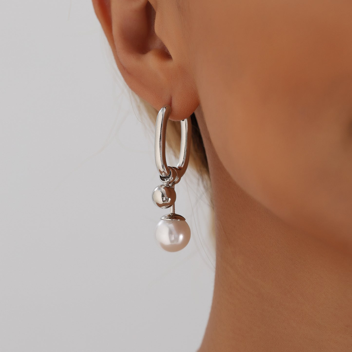 Fashion Minimalist Geometric Pearl-Style Hoop Earrings with Plated Finish for Women