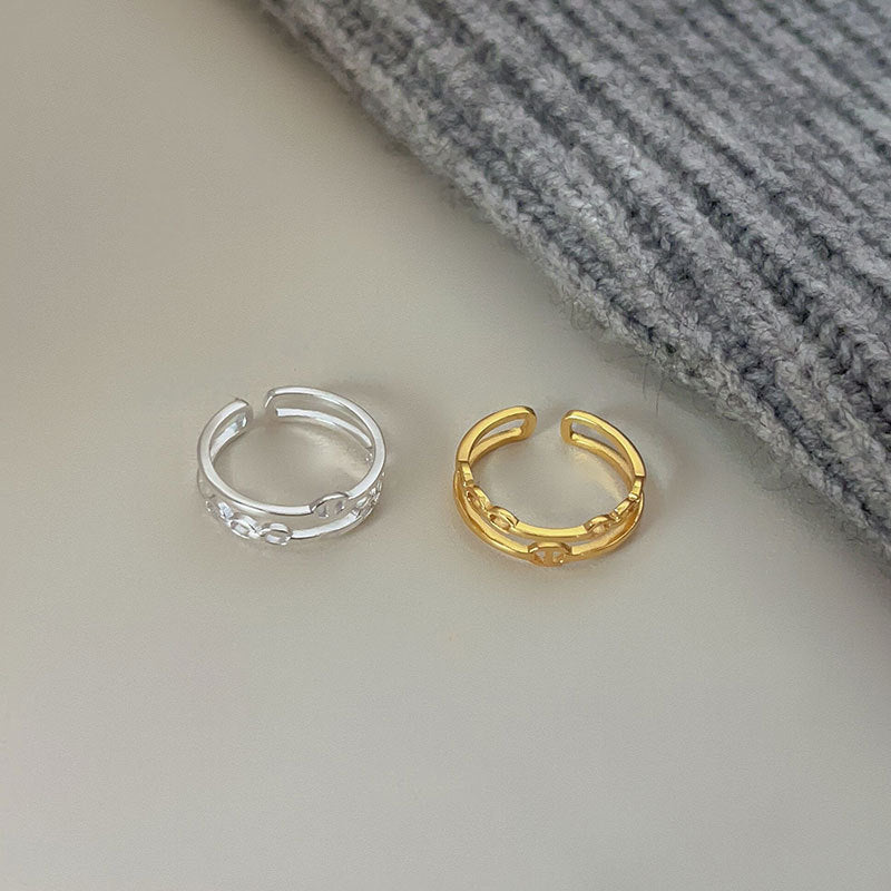 Anello Minimalista a Forma di Cuore in Argento Sterling 925 con Finitura Lucida e Delicato Design a Linee per Donna