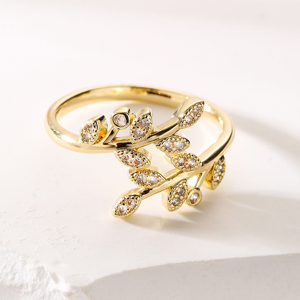 Anello Aperto Geometrico Minimalista da Donna Realizzato in Rame con Placcatura in Oro Vero e Zirconia Micro-Pavé
