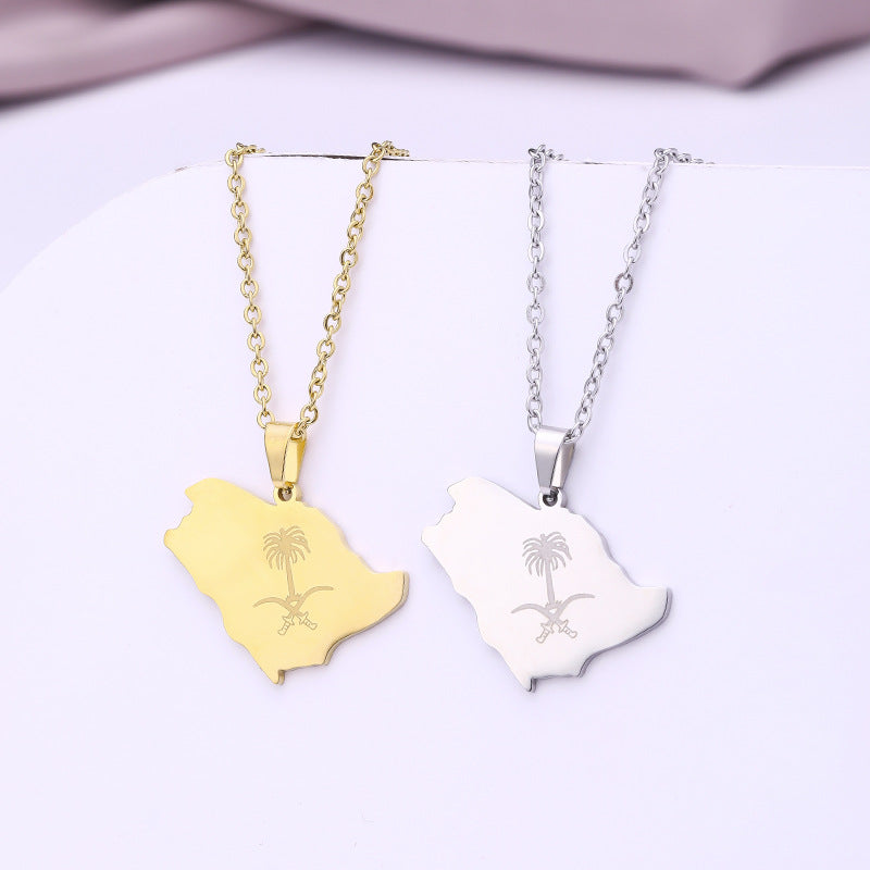 Collana Etnica Geometrica con Ciondolo in Acciaio Inossidabile, Charms in Acciaio al Titanio e Finitura Galvanica su Catena a Maglie O-Ring