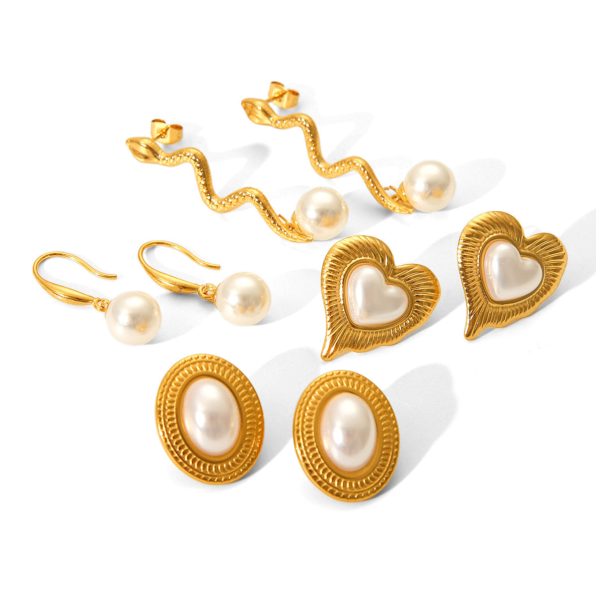 Minimalist Heart-Shaped Gold-Plated Stainless Steel Pearl Stud Earrings for Women