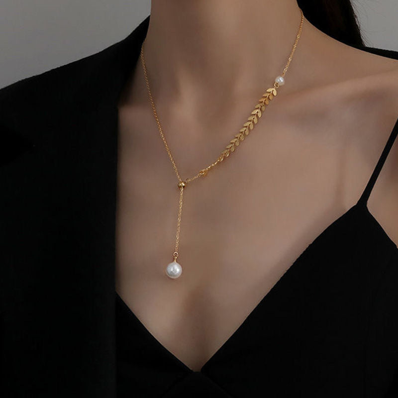 Collana pendente con quadrifoglio in acciaio al titanio placcato oro rosa 18 carati minimalista di lusso da donna