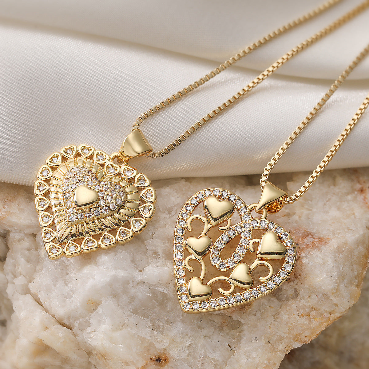 Minimalist Elegant 18K Gold Plated Brass Heart Cubic Zirconia Pendant Necklace for Women