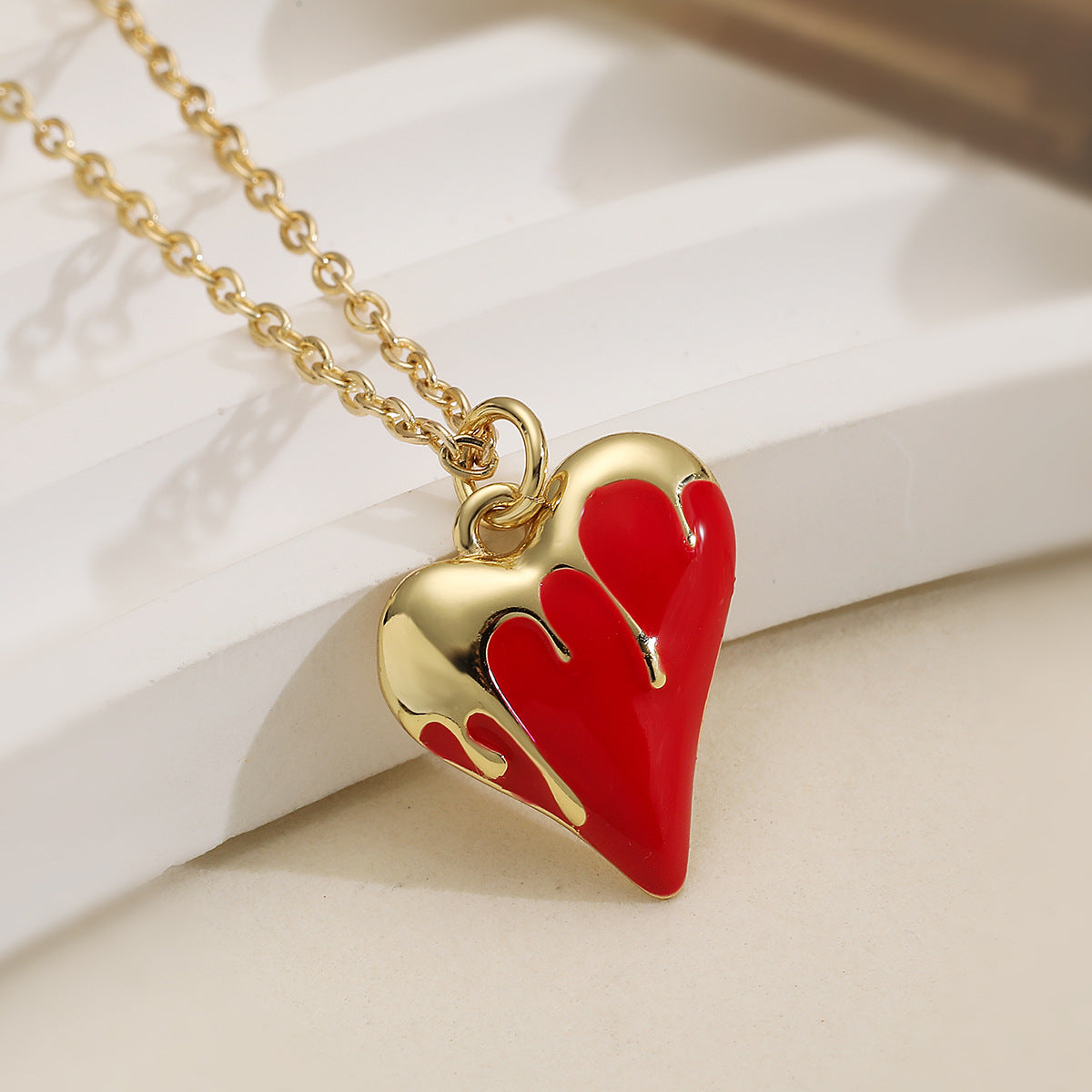 Minimalist Heart-Shaped Enamel Copper Pendant Necklace for Women with 18K Gold Plating, Dainty Clavicle Chain