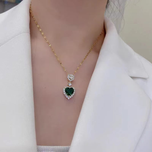Vintage Emerald Zircon Necklace for Women with Floral Design Titanium Steel Locket Chain Electroplated O-Chain Lightweight Luxury Pendant