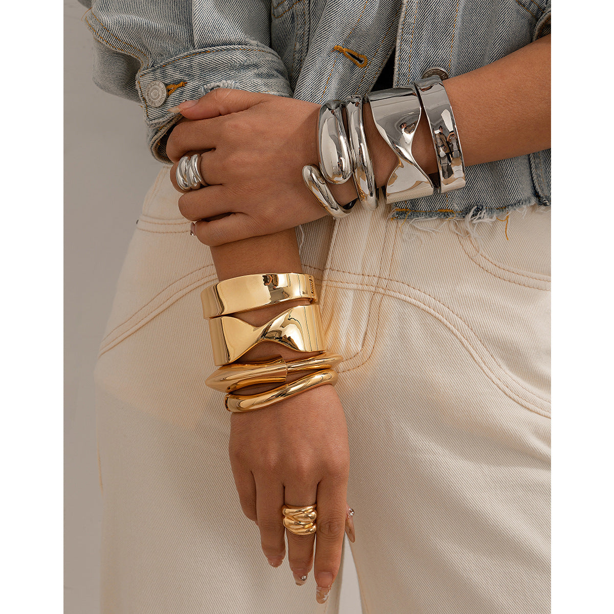 Brazalete Abierto Asimétrico Audaz Brillante para Mujer, Joyería de Aleación Chapada