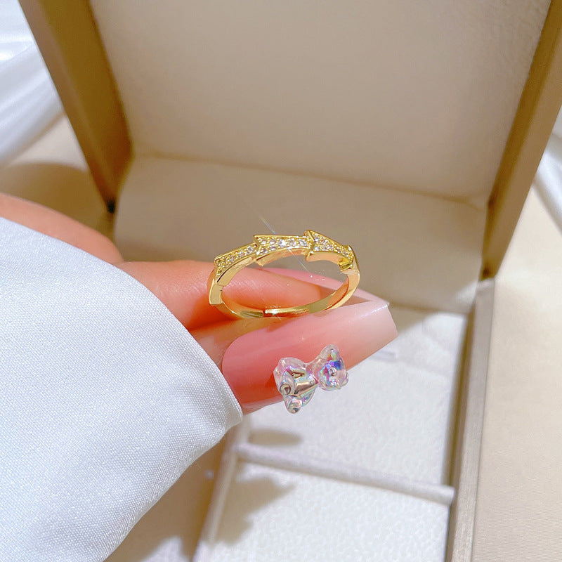 Anillo Ajustable Kawaii en Forma de Corona con Circonitas, de Latón con Acabado Chapado