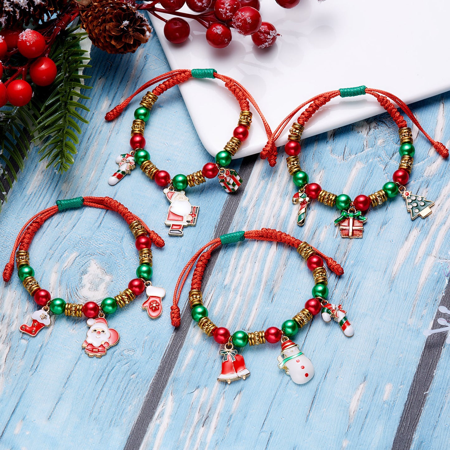 Pulsera de Navidad Ajustable Hecha a Mano con Dijes de Papá Noel y Copo de Nieve, Diseño Geométrico de Aleación, Accesorio Festivo para Fiestas