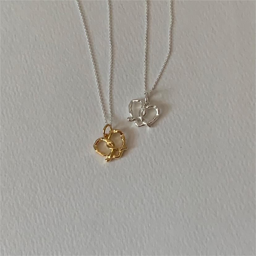 Minimalist Heart-Shaped 925 Sterling Silver Necklace with Gold-Plated Clasp on Cross Chain
