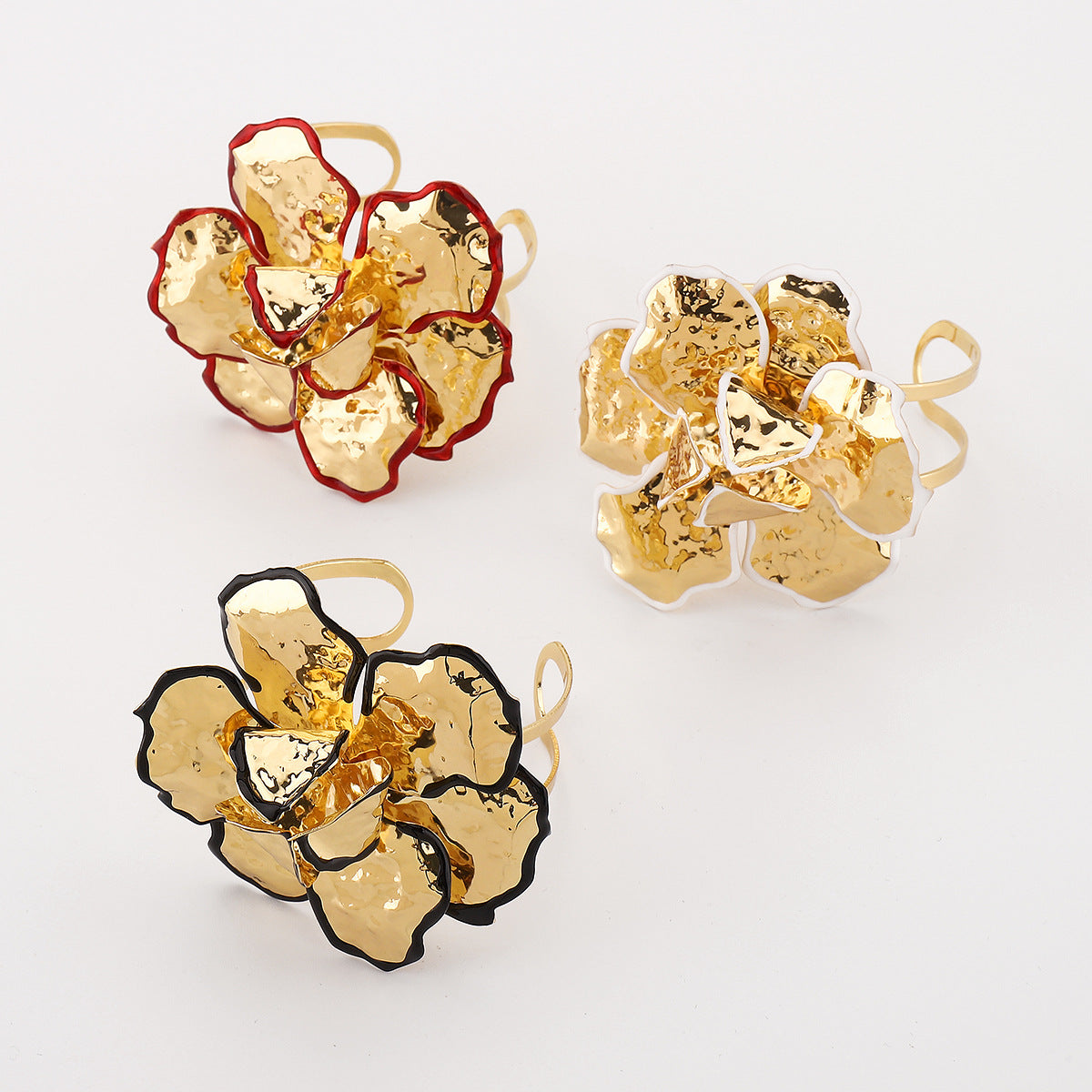 Pulsera de esmalte de flores con textura floral vintage 3D, plisada, con bordes negros, para mujer