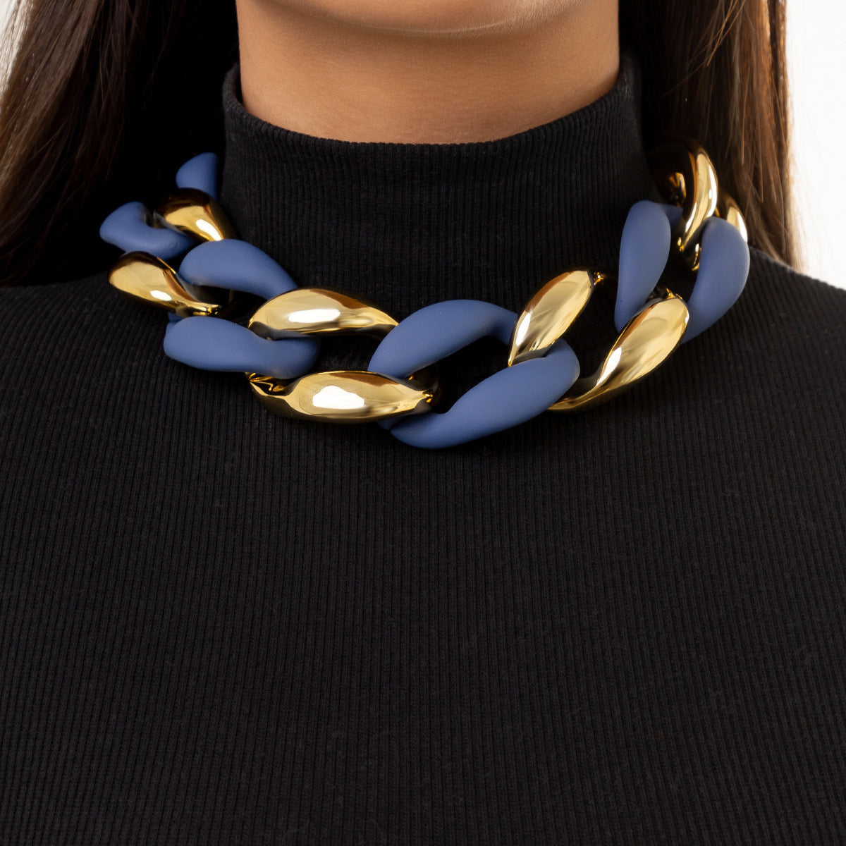 Collana Geometrica Punk Audace da Donna con Catena a Croce in Metallo