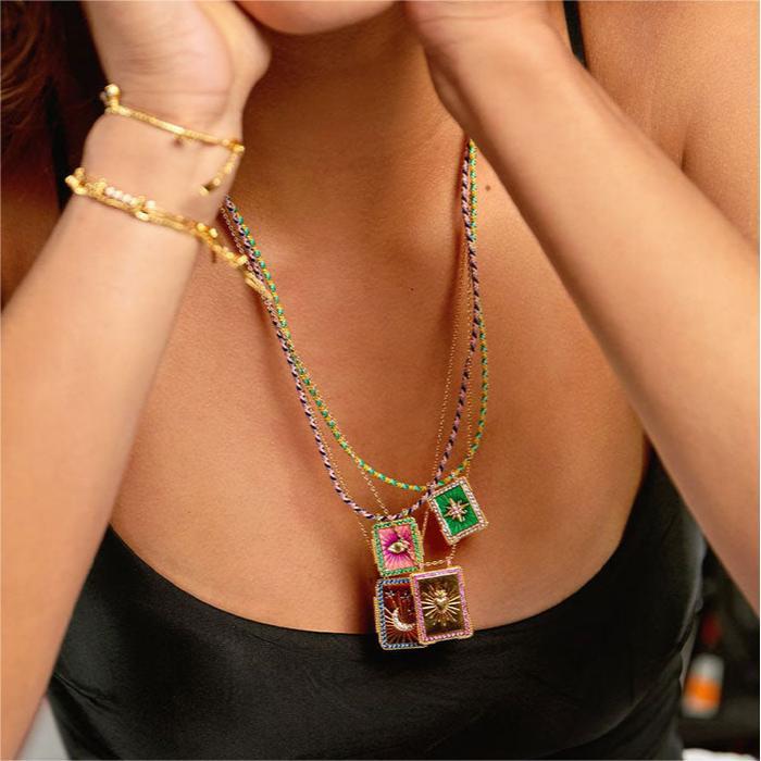 Collana con Ciondolo Tarocchi Bohemien Vintage con Motivi Sole Luna Stella e Cuore in Rame con Intarsio di Strass
