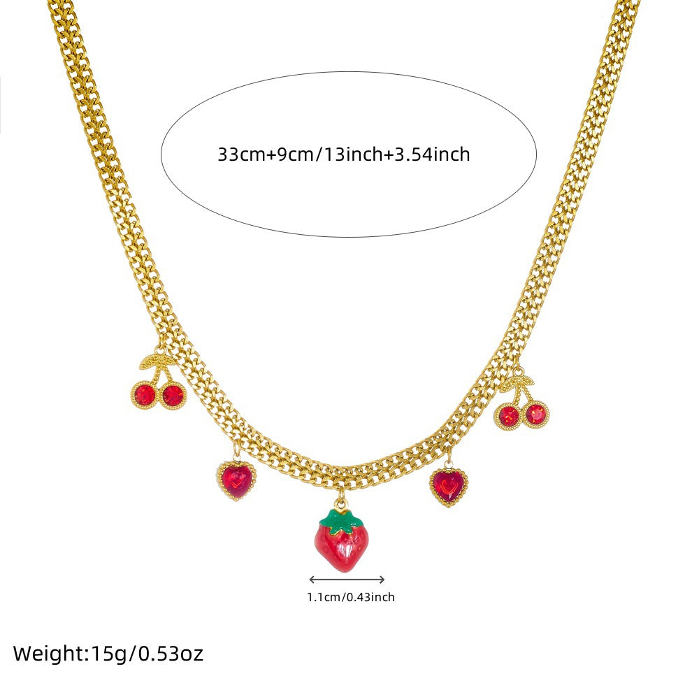 Collana con ciondolo a ciliegia fragola dolce e fresca in acciaio inossidabile con finitura placcata, design 3D a forma di frutto su catena snake per donna