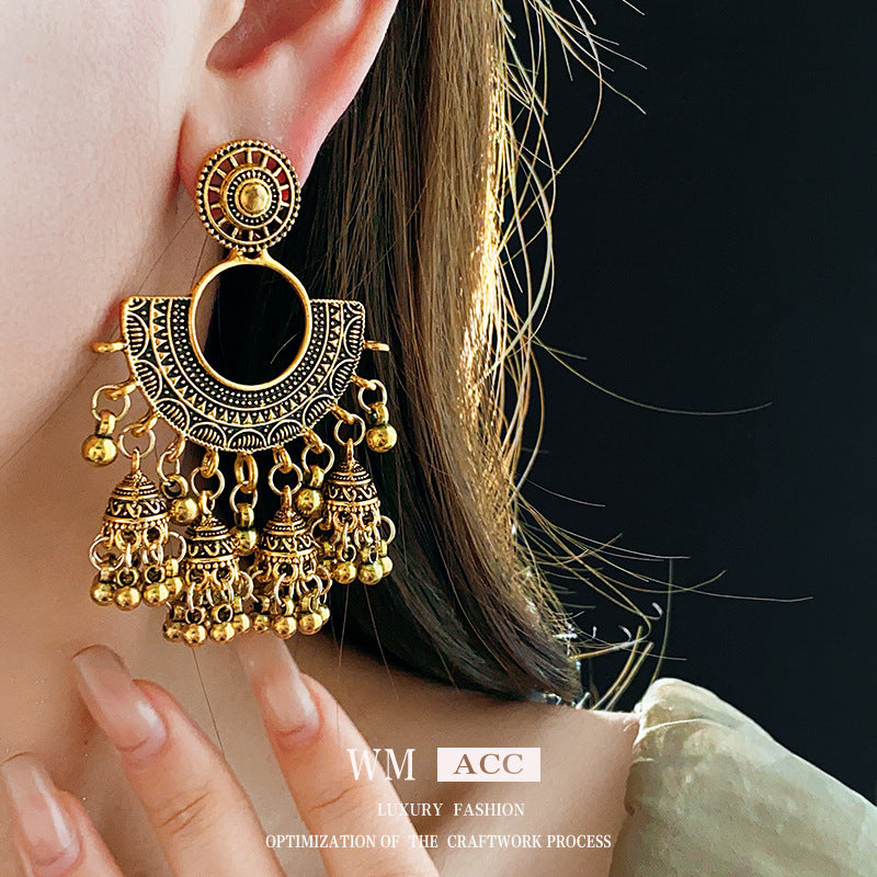 Vintage Style Fan-Shaped Lantern Pendant Dangle Earrings with Silver-Plated Alloy and Stainless Steel Posts for Women