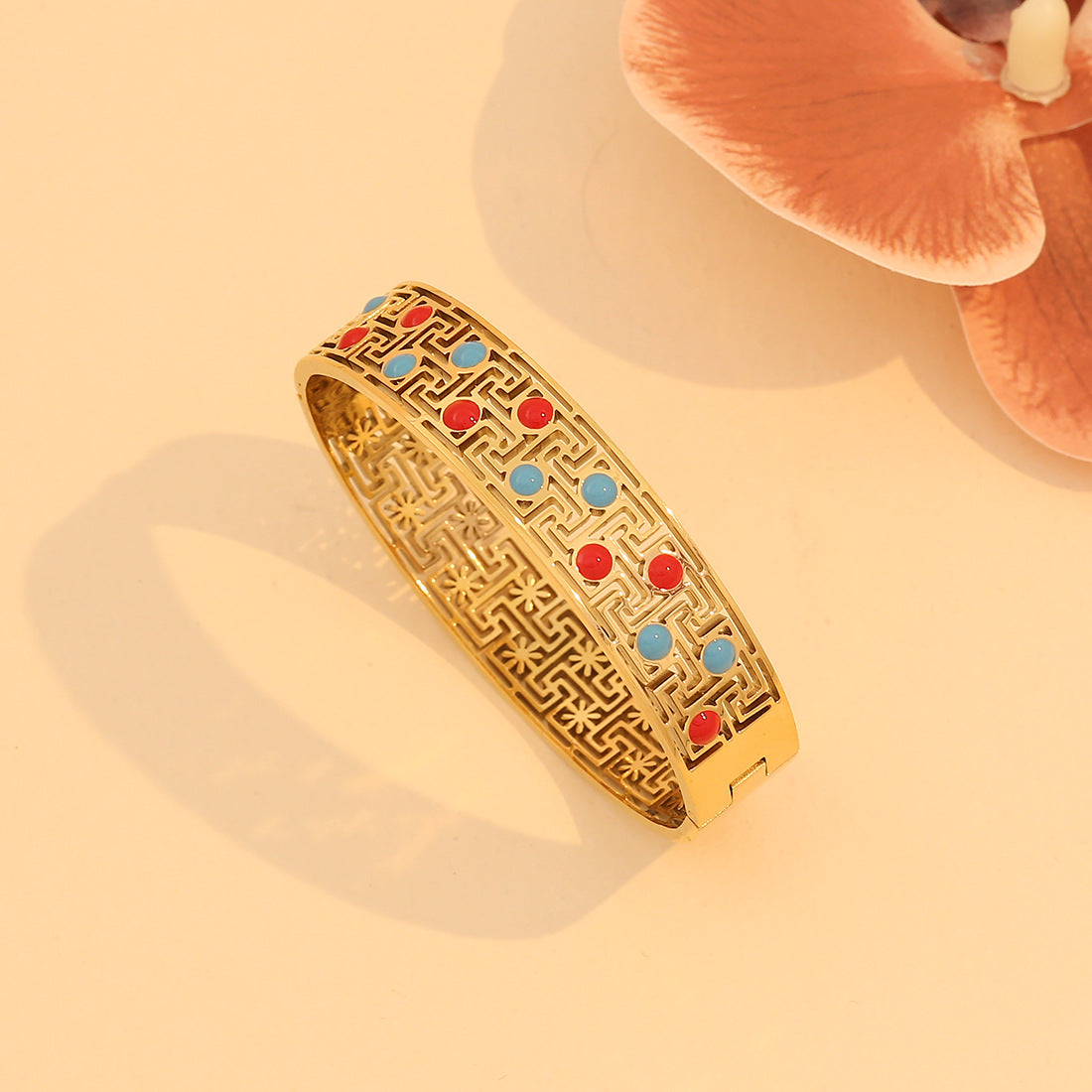Vintage Style Turquoise-Inspired Hollow Stainless Steel Bracelet with Plated Finish