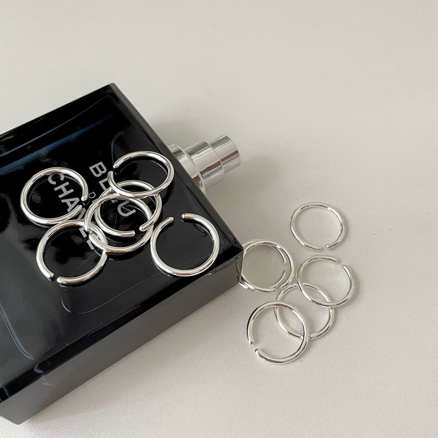 Anello da donna in argento sterling S925, minimalista, con forme geometriche irregolari e finitura lucida