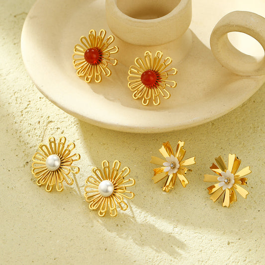 Minimalist French Style Floral Lace Hollow Stainless Steel Stud Earrings for Women with Plated Finish