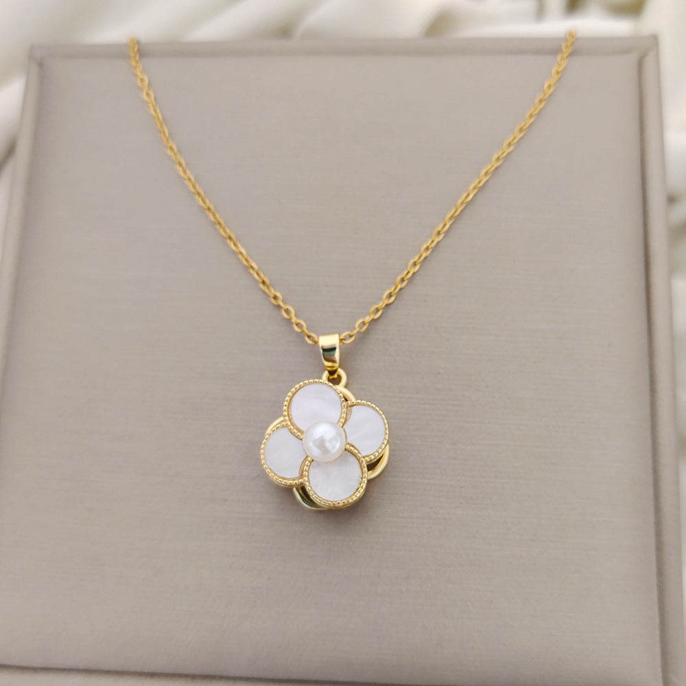 Collana pendente minimalista a quadrifoglio in acciaio al titanio con accenti di perle ispirati a strass su catena O per donna e uomo