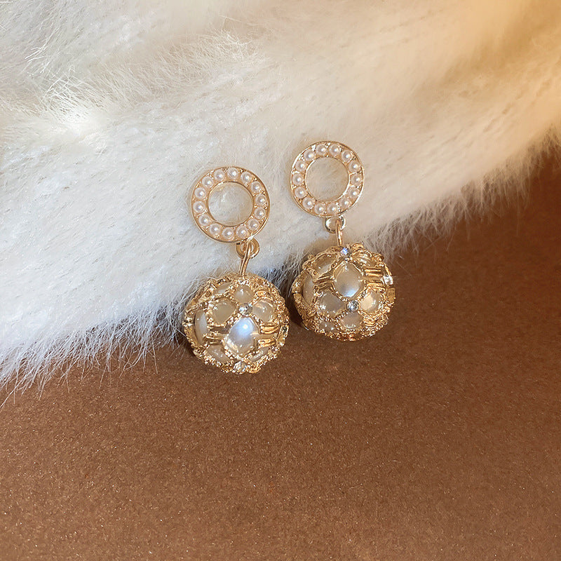 Eleganti Orecchini a Perno da Donna in Stile Francese Vintage con Zirconi Geometrici e Perle Imitazione