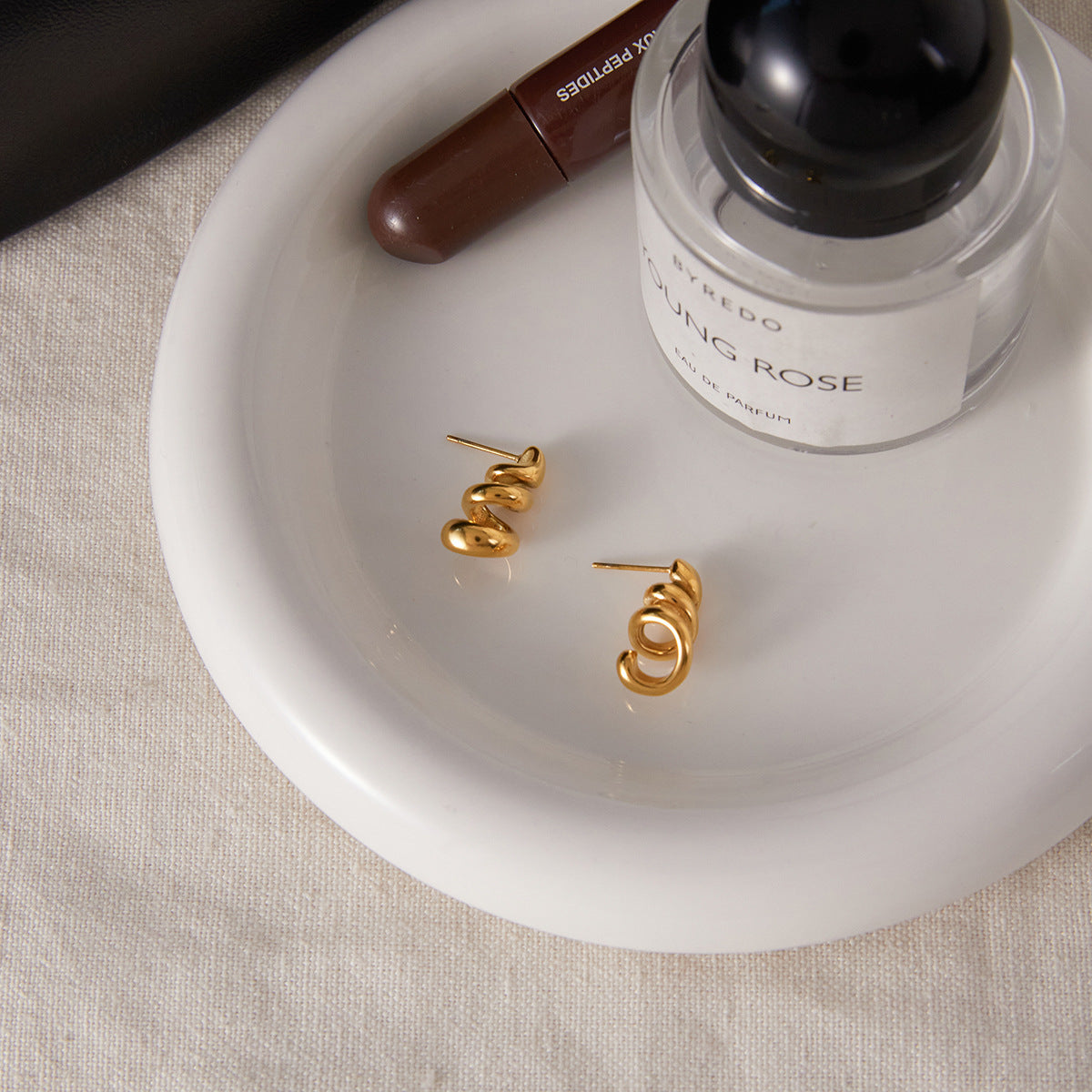 Elegant Geometric Stainless Steel PVD Gold Plated Spiral Stud Earrings for Women