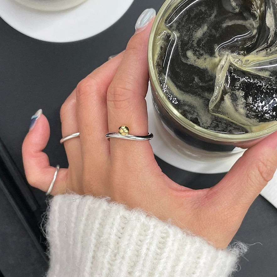 Anillo de Plata de Ley 925 Geométrico Minimalista para Mujer con Banda Trenzada Lisa
