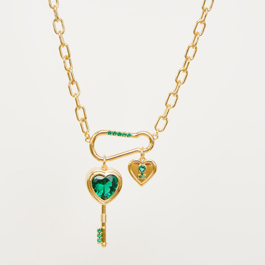 Collar Minimalista con Colgante de Corazón en Cobre Verde Esmeralda con Incrustaciones de Circonita Cúbica