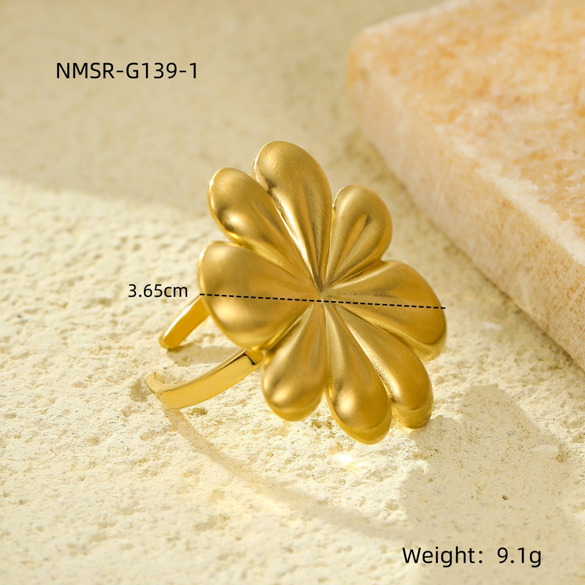 Set di orecchini, bracciale e anello da donna placcati oro 18K in acciaio inossidabile spazzolato, a forma di fiore, in stile vintage