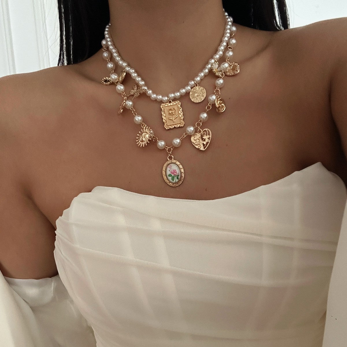 Collar con colgante en forma de corazón floral bohemio chapado en aleación con borla de perlas de imitación para mujer