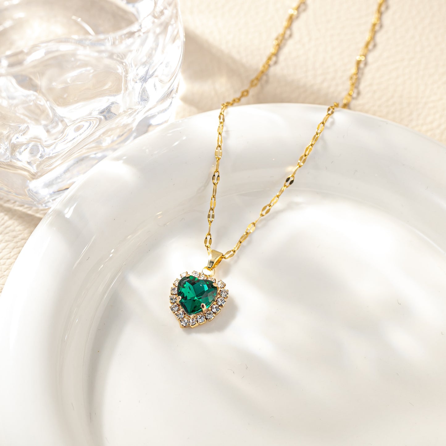 Minimalist Sweet Heart Shape Titanium Steel Necklace with Rhinestone Inlay for Women