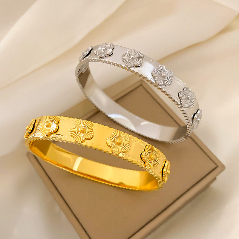 Five-Color Brushed Geometric Clover 18K Gold Plated Titanium Steel Open Cuff Bracelet for Women