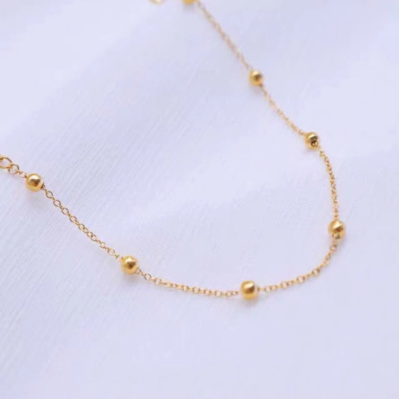 Minimalist Geometric Titanium Steel Bracelet with Vacuum Plating for Women and Men, Fashionable Summer Jewelry with Modern Aesthetic