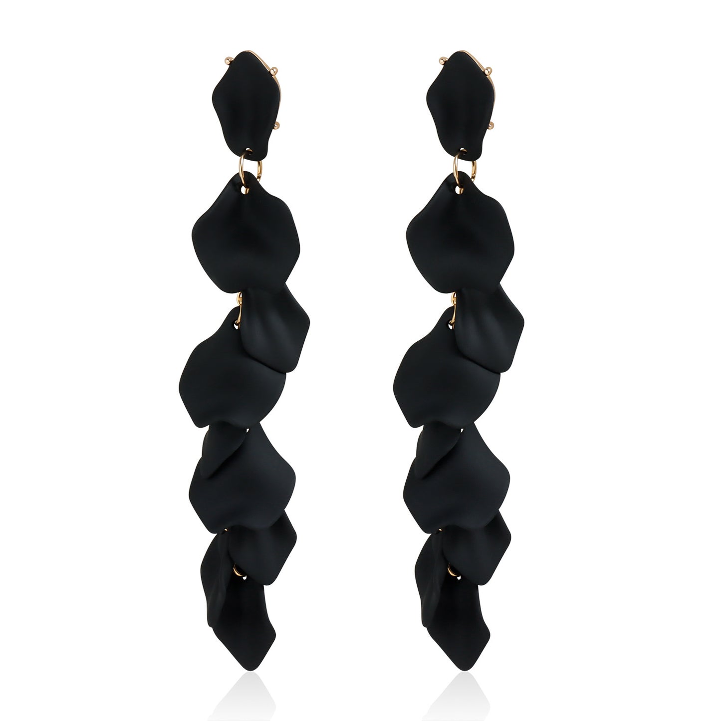 Elegant Floral-Petal Shaped Zinc Alloy Stud Earrings with Plated Finish for Women Vintage and Artistic Style