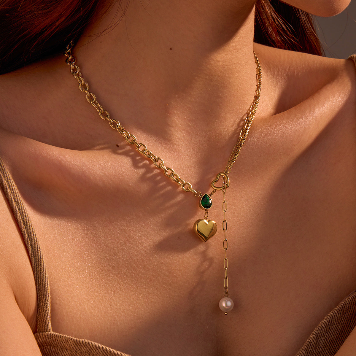 Collar Minimalista de Acero de Titanio con Forma de Corazón, Acentos de Perlas y Zirconia en Forma de Gota, Chapado en Oro de 18K, Cadena de Acero Inoxidable para Clavícula para Mujer