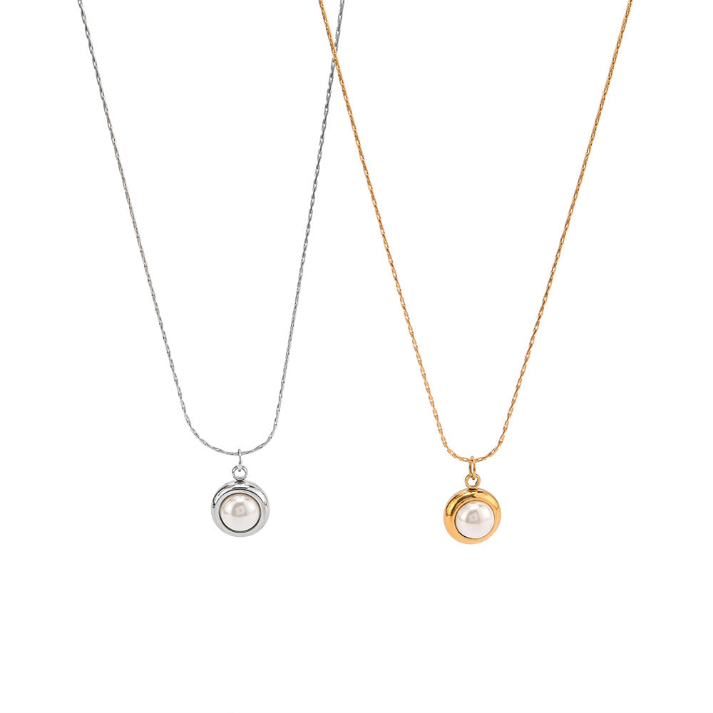 Collana Minimalista a Cuore in Acciaio Inossidabile con Accento di Perla e Finitura Placcata Sottovuoto 18K, Ciondolo a Catena O per Donna