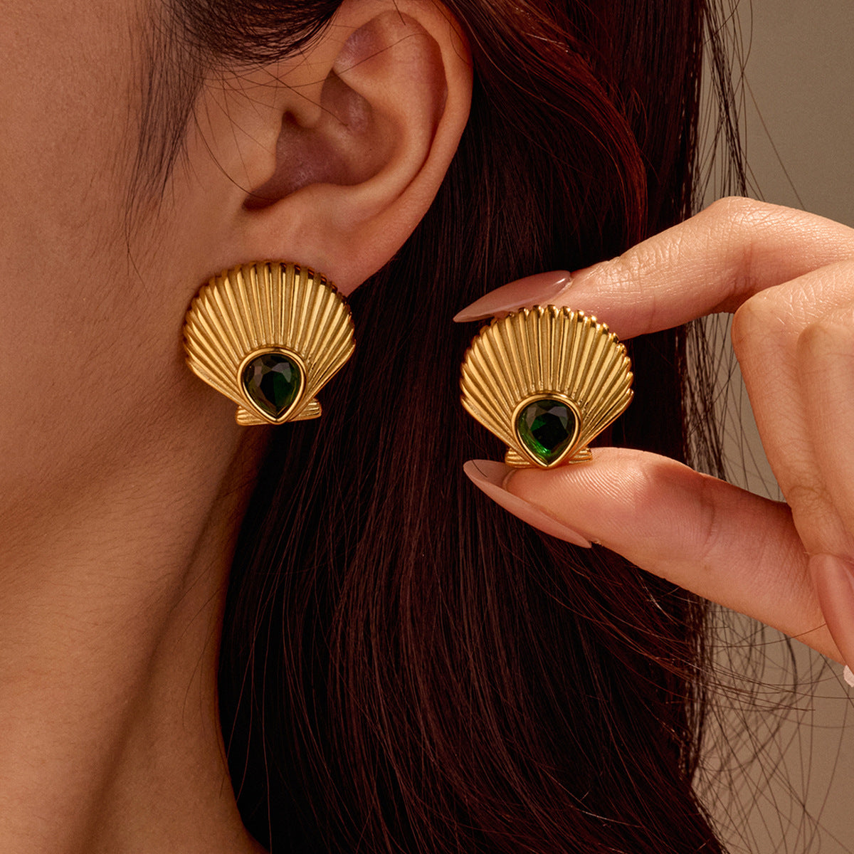 Pendientes de acero inoxidable geométricos de moda para OL con incrustaciones de piedra natural verde y acabado chapado