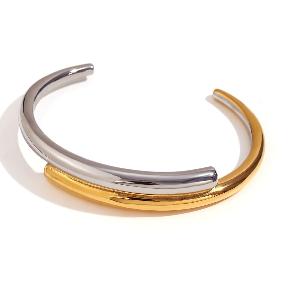 Bracciale rigido aperto da donna in acciaio inossidabile placcato oro 18 carati a doppio strato geometrico minimalista intrecciato