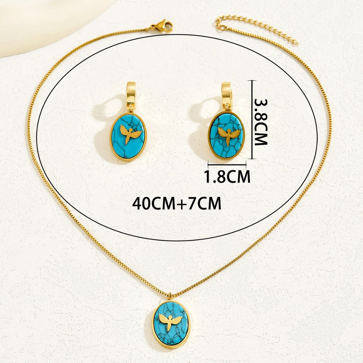 Set di orecchini e collana con ciondolo in rame intarsiato turchese con motivo orso e animali in stile Fashion Commuter con finitura smaltata
