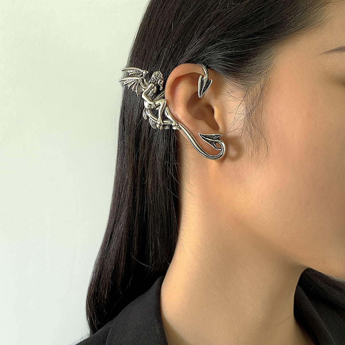 Minimalist Geometric Rhinestone Plated Alloy Ear Cuff for Women