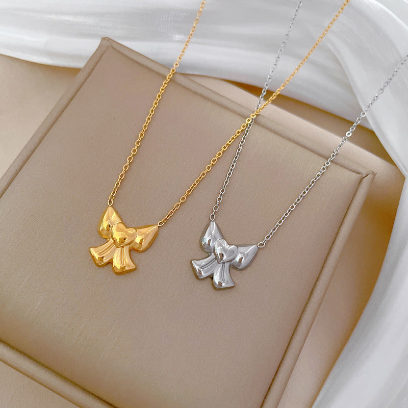Minimalist Bowknot Heart Pendant Necklace for Women in Titanium Steel with Gold Plating, Clavicle Chain