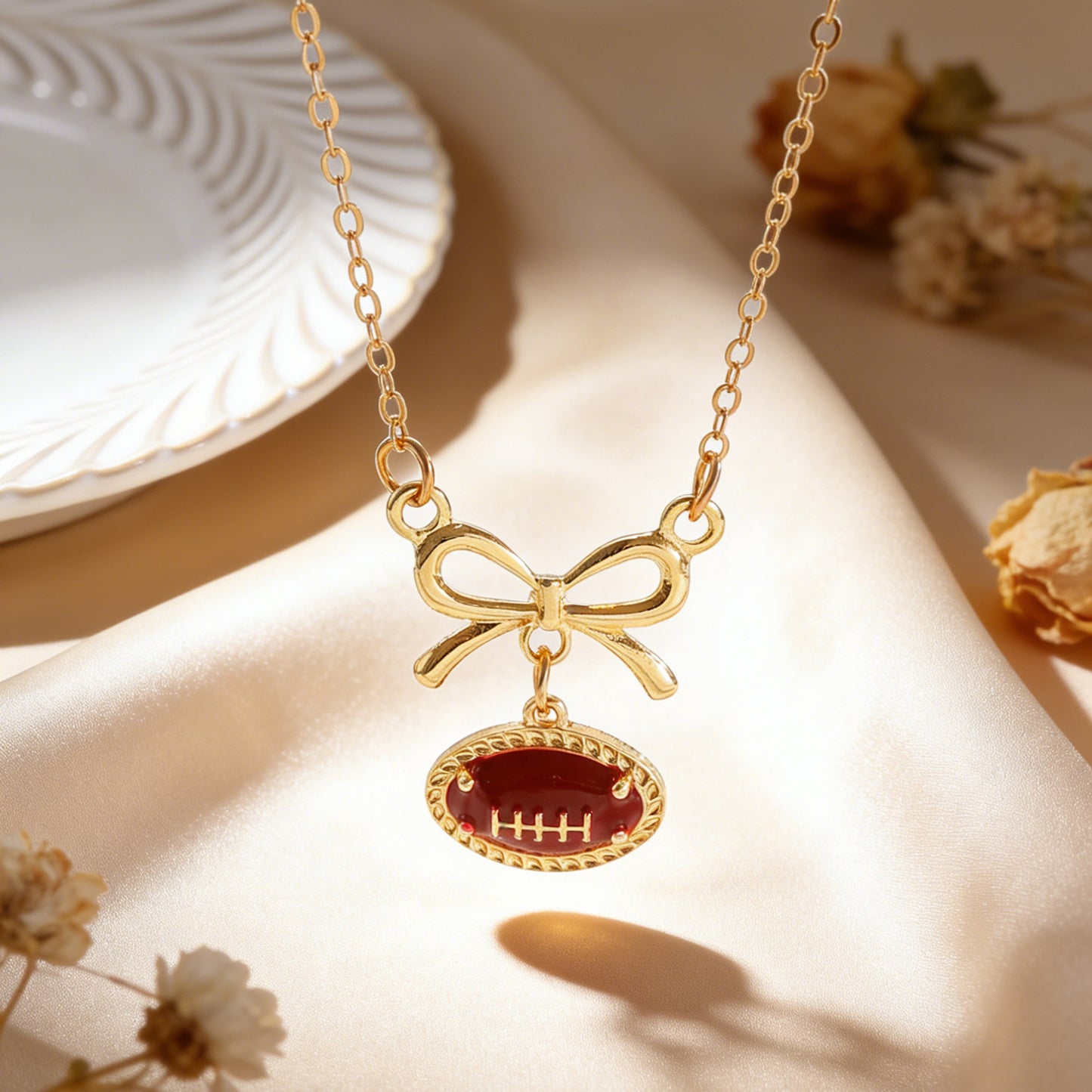 Sporty Plated Zinc Alloy Heart Cross Pendant Necklace for Women