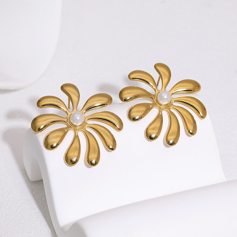 Minimalist Luxury 18K Gold Plated Round Stainless Steel Pearl Earrings for Women