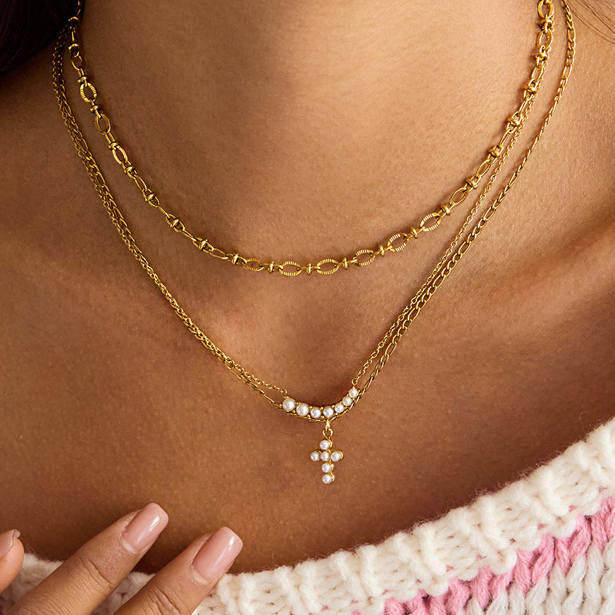 Collana con ciondolo a croce minimalista da donna in acciaio al titanio con finitura galvanizzata
