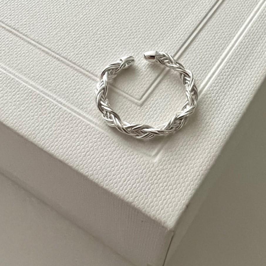 Minimalist Geometric Braided Silver Ring for Women Handmade S925 Sterling Silver Band with Mesh Texture