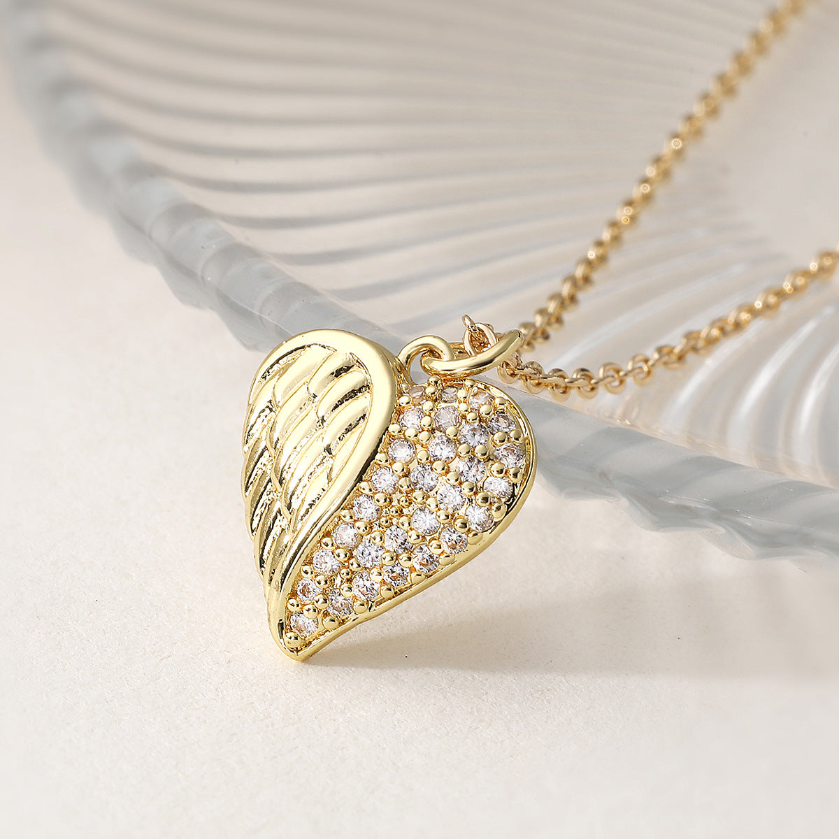 Minimalist Vintage 18K Gold Plated Brass Heart Cubic Zirconia Pendant Necklace