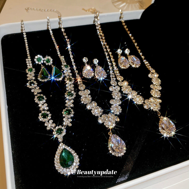 Collana con ciondolo a goccia in lega stile lussuoso con intarsi in strass da donna, gioiello alla moda con catena clavicola