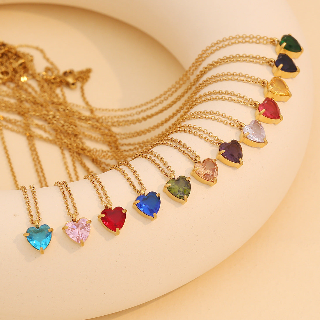 Collana con ciondolo a forma di cuore in acciaio inossidabile da donna, stile OL alla moda