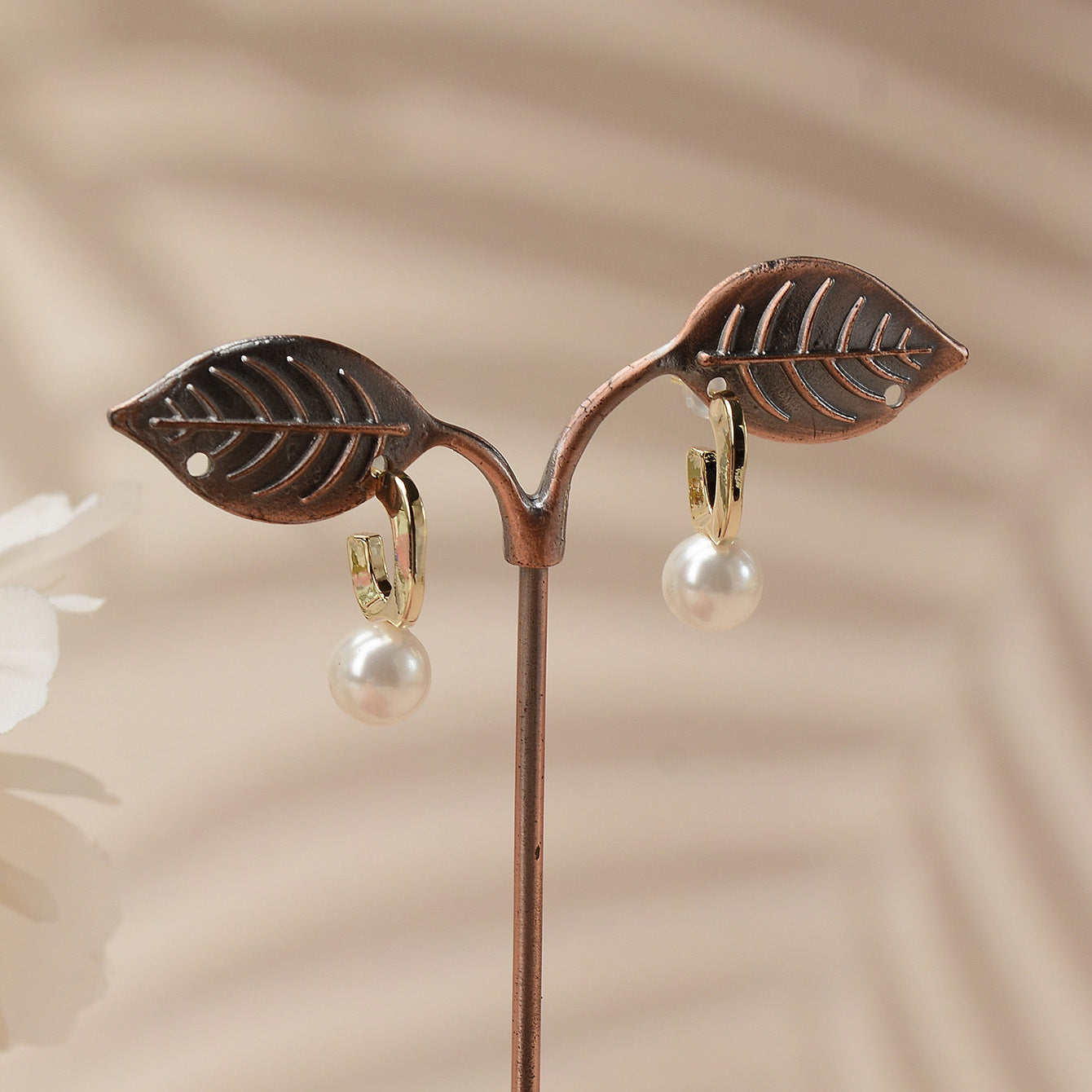 Sweet Elegant Gold Plated Brass Cubic Zirconia Pearl Inlay Earrings for Women