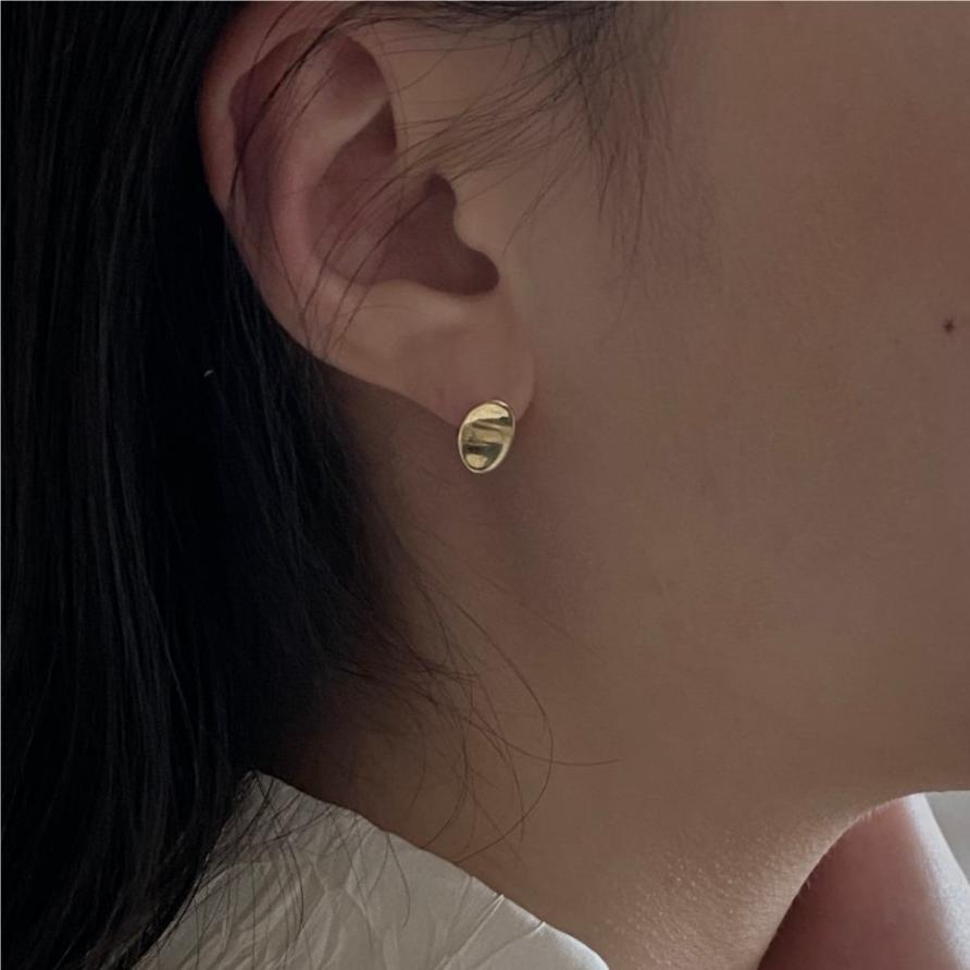 Minimalist Geometric Heart-Shaped 925 Sterling Silver Handcrafted Stud Earrings for Women