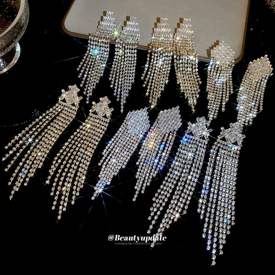 Orecchini a perno da donna geometrici con strass incastonati in rame e perni in acciaio, gioielli alla moda ed eleganti in stile lusso