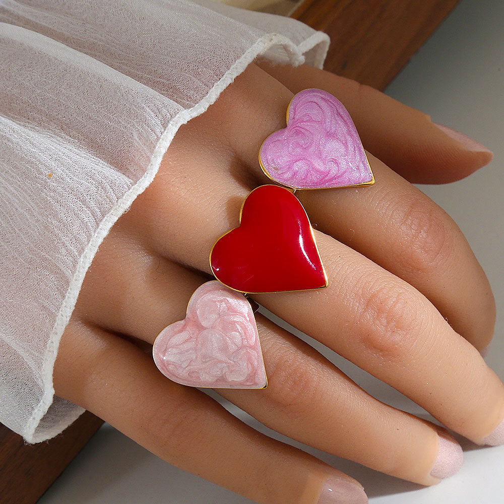 Anillo Ajustable de Acero de Titanio con Forma de Corazón Minimalista para Mujer con Acabado Chapado, Diseño Elegante y Versátil